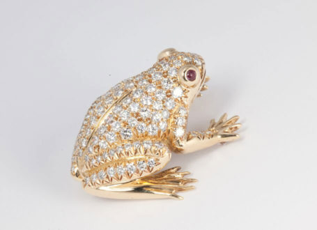 Yellow Gold Pavé Diamond Frog Brooch with Ruby Eyes