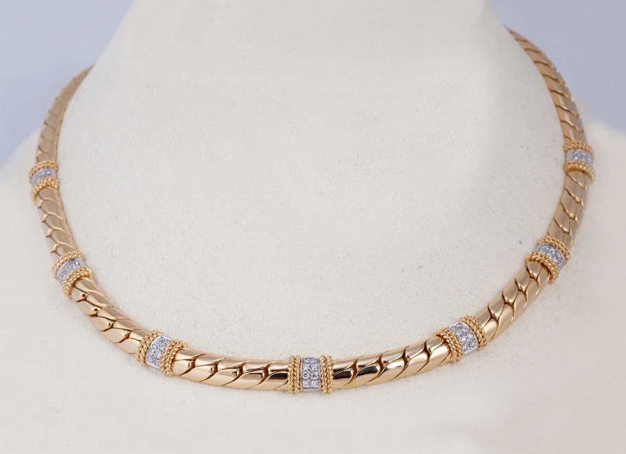 Yellow Gold Necklace with Diamond Stations