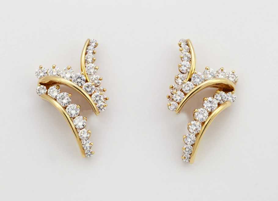 Yellow Gold “Zig-Zag” Diamond Earrings